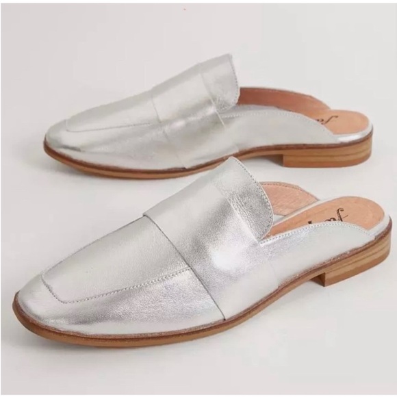 Free People At Ease leather silver metallic mule flat slip on shoe loafer size 7 - Picture 1 of 13